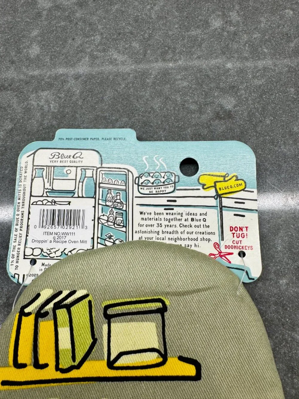 NWT Blue Q Droppin A New Recipe On Your Ass Funny Novelty Oven Mitt Green